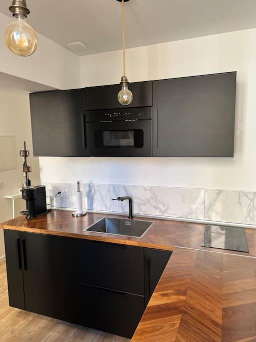 1 Neuf A 100 M Des Plages Et De La Gare Apartment
