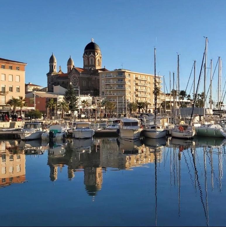 1 Neuf A 100 M Des Plages Et De La Gare Apartment Saint-Raphaël